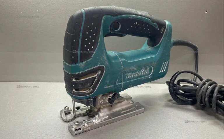 Сетевой лобзик Makita 4350FCT