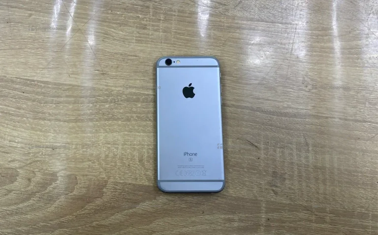 Apple iPhone 6s 2/64 ГБ