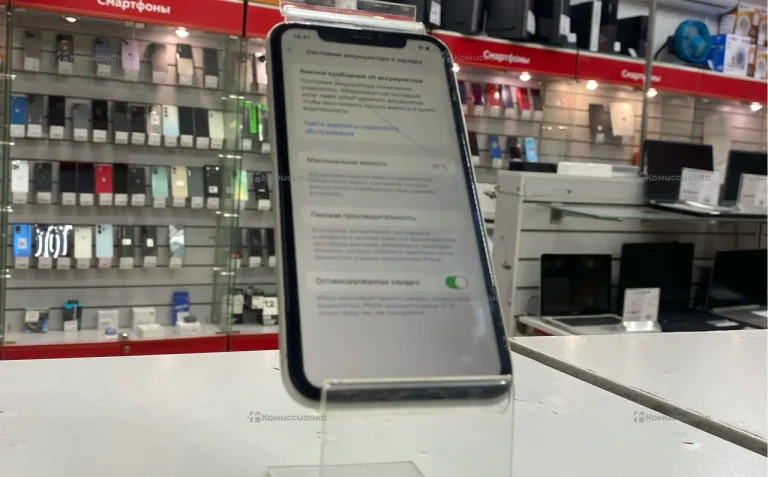 Apple iPhone 11 4/128 ГБ