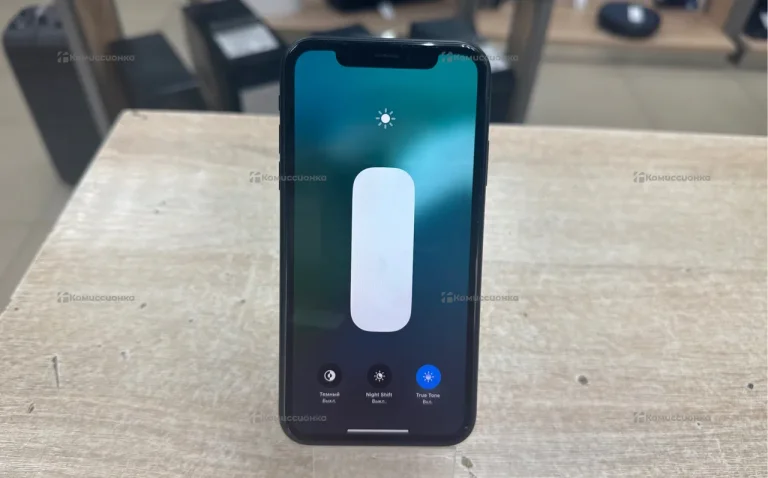 Apple iPhone XR 64GB..