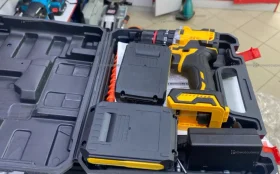 Шуруповерт DEWALT б/щ