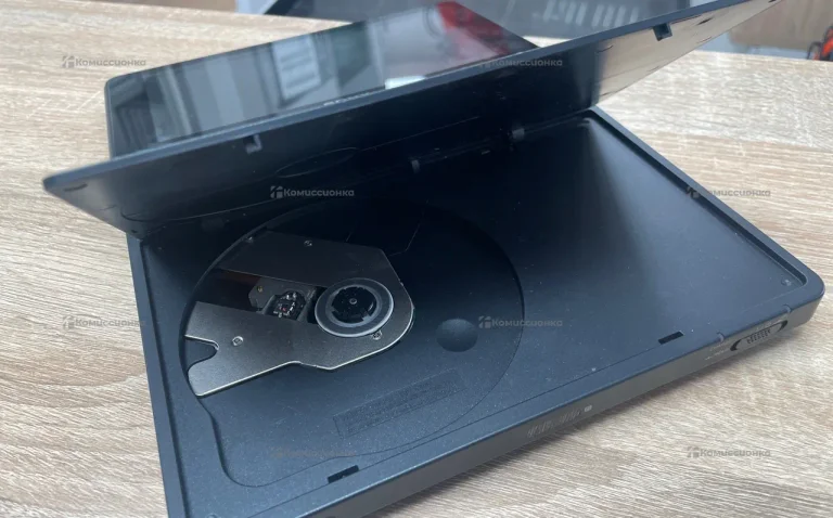 Портативный CD/DVD проигрыватель Sony DVP-FX810