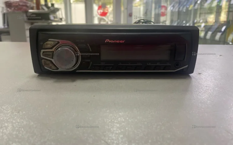 Автомагнитола  Pioneer MVH-160UI