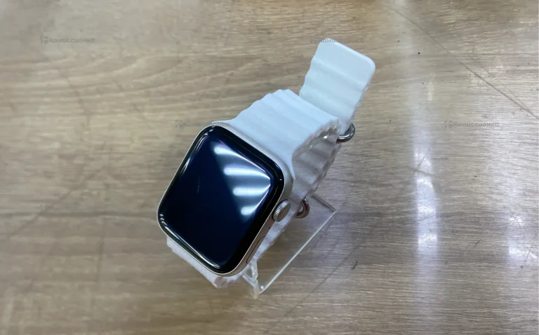Часы Apple Watch SE 44mm 2Gen