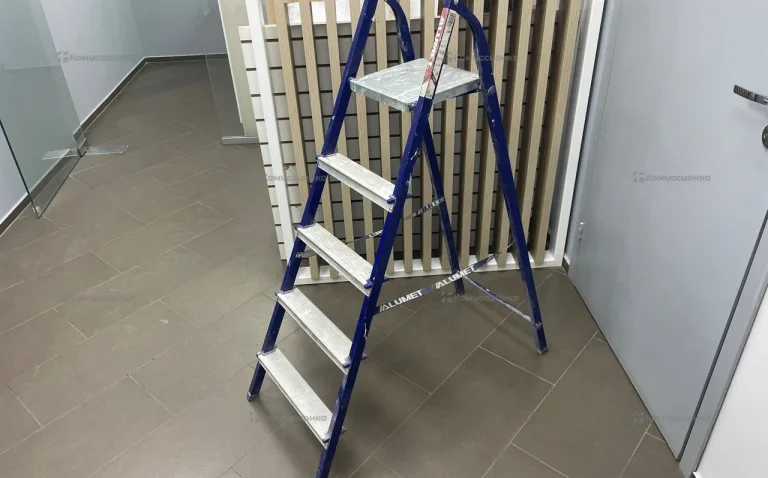 Стремянка М8305 5 ступеней