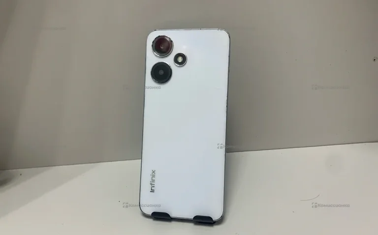 Infinix Hot 30 Play 8/128 ГБ