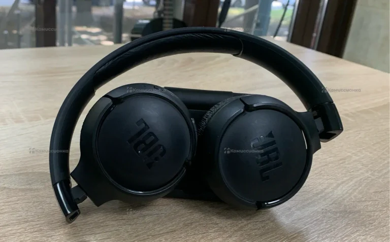 Наушники  JBL