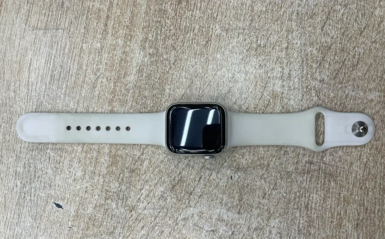 Часы  Apple Watch SE 2