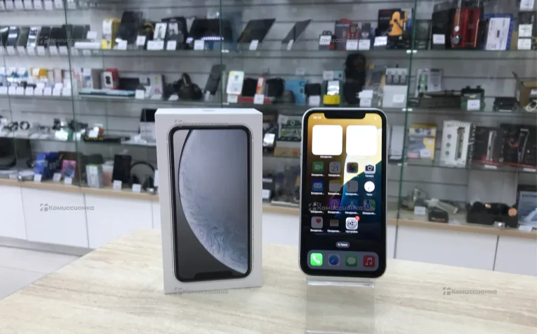 Apple iPhone XR 64Gb.