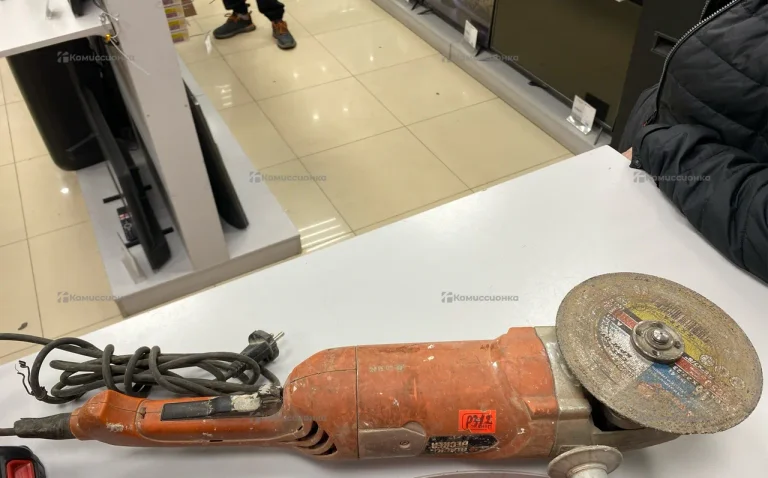 УШМ BLACK+DECKER KG2000