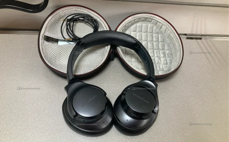 Наушники  Soundcore Life Q20+