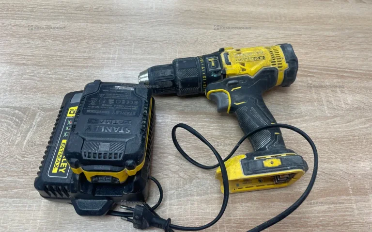 Ударная дрель-шуруповерт Stanley Fatmax SCD711