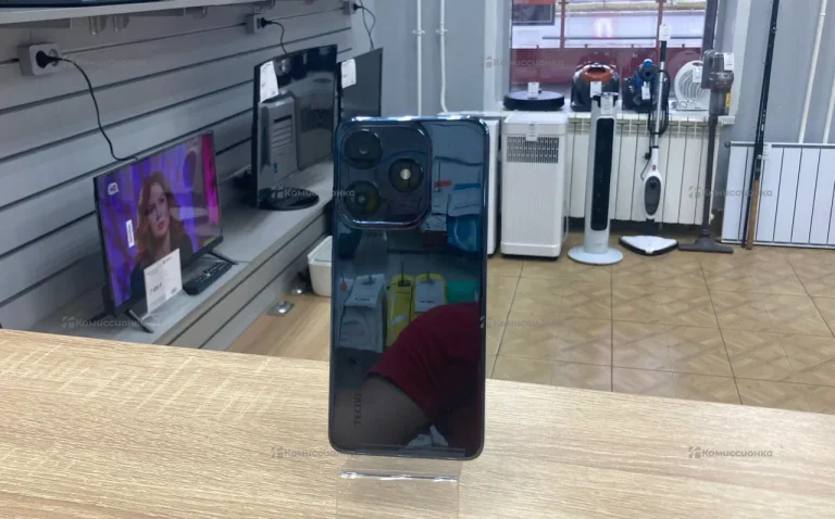 Tecno Spark 10C 4/64 ГБ
