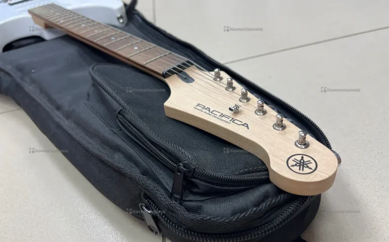 Электрогитара Yamaha Pacifica 012