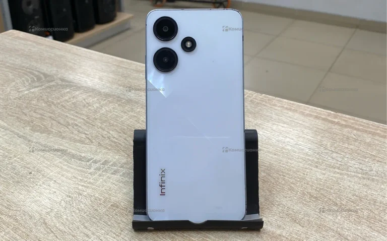Infinix Hot 30i 4/64 ГБ