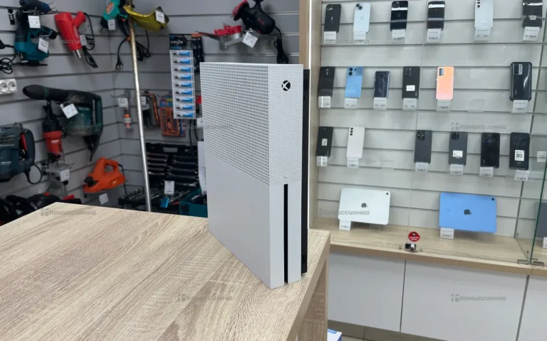 Приставка Xbox Xbox One S 1 TB (с дисководом)