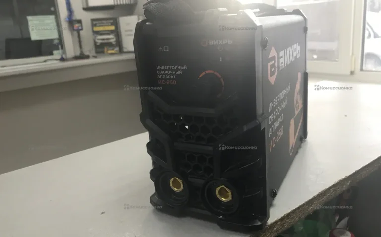 Сварочный аппарат ВИХРЬ ИС-250