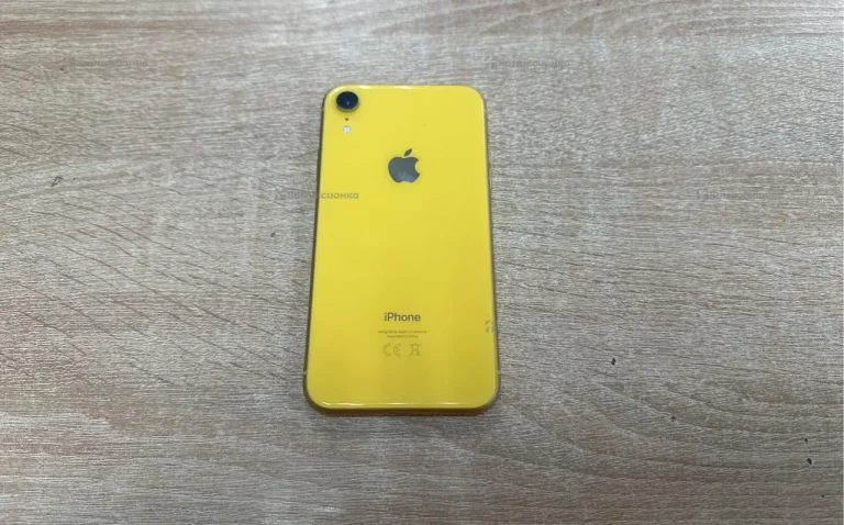 Apple iPhone XR 3/64 ГБ