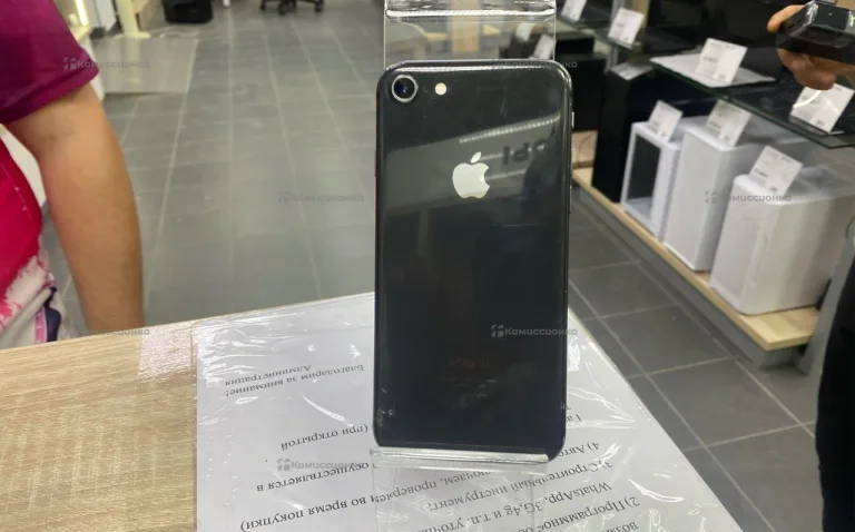 Apple Iphone 8 64 ГБ