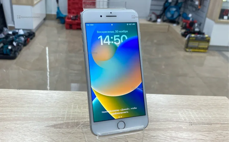 Apple iPhone 8 Plus 3/64 ГБ