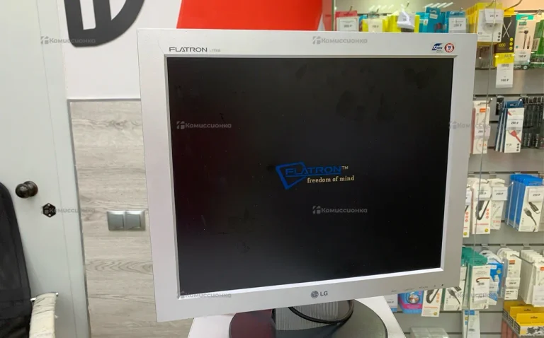 Монитор LG Flatron L1730S