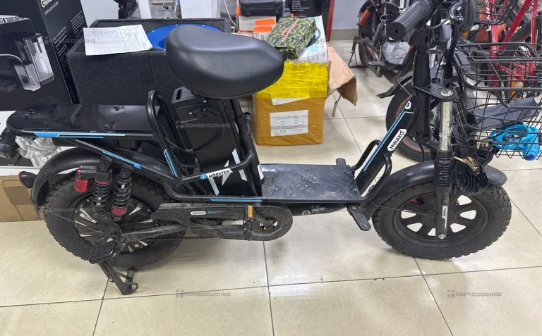 Колхозник Minako