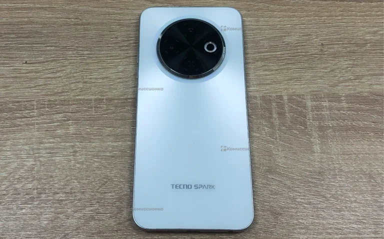 Tecno Spark 30C 4/128 ГБ