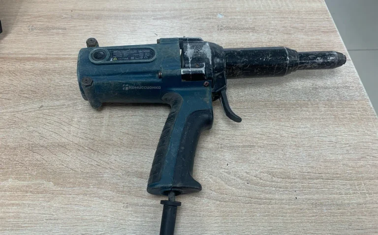 Заклёпочник TAC500A
