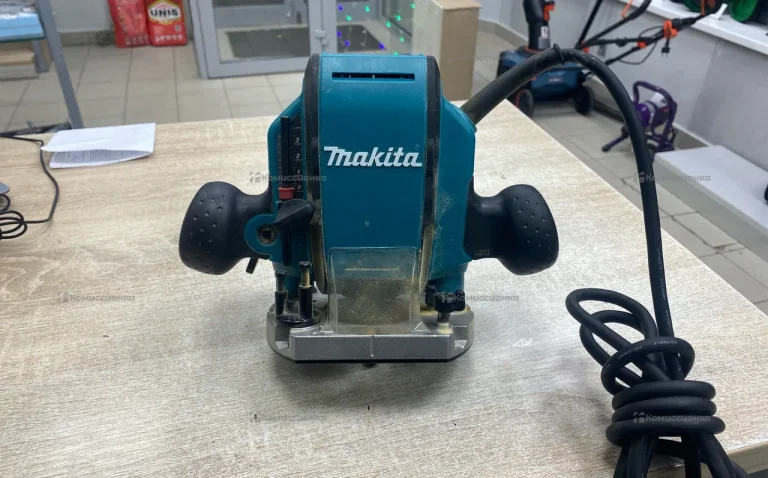Фрезер makita RPO900