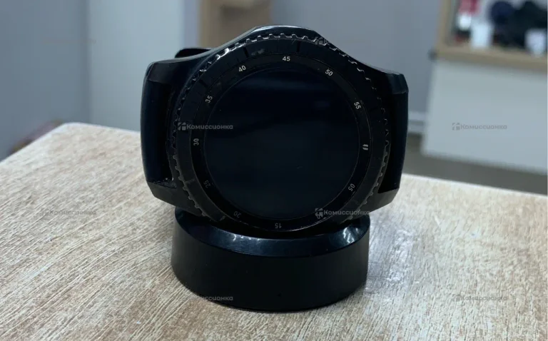 Часы  Samsung Gear S3