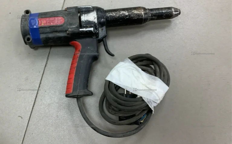 Сетевой заклепочник Time-proof TAC700