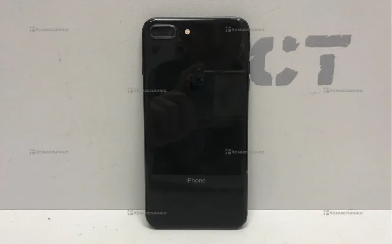 Apple iPhone 8 Plus 3/64 ГБ
