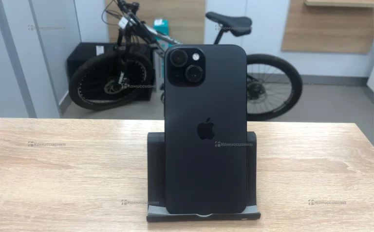 Apple iPhone 15 6/256 ГБ