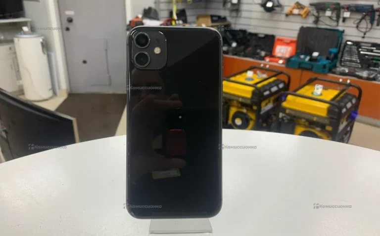 Apple iPhone 11 4/128 ГБ