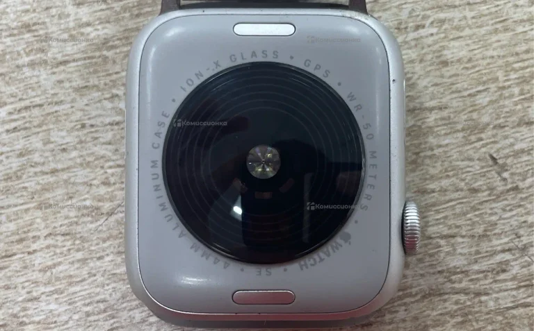 Часы Apple Watch SE 2 44мм