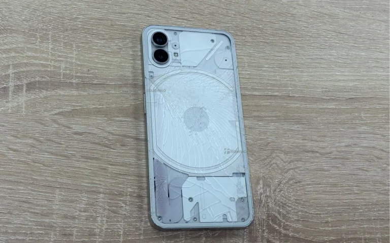 Nothing Phone (1) 8/256 ГБ