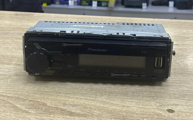 Автомагнитола  pioner mvh-190ubg