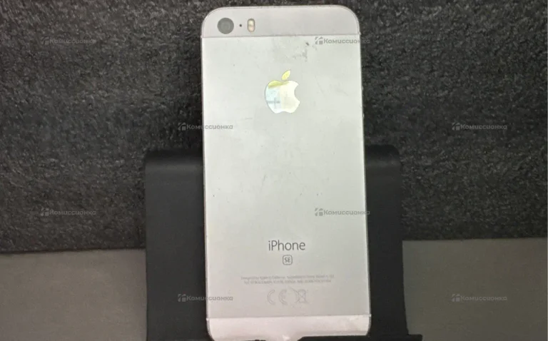 Apple iPhone SE 32 ГБ