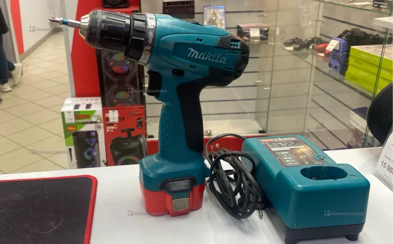 Дрель-шуруповерт makita 6261D