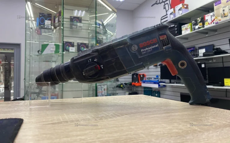 Перфоратор Bosch GBH 240
