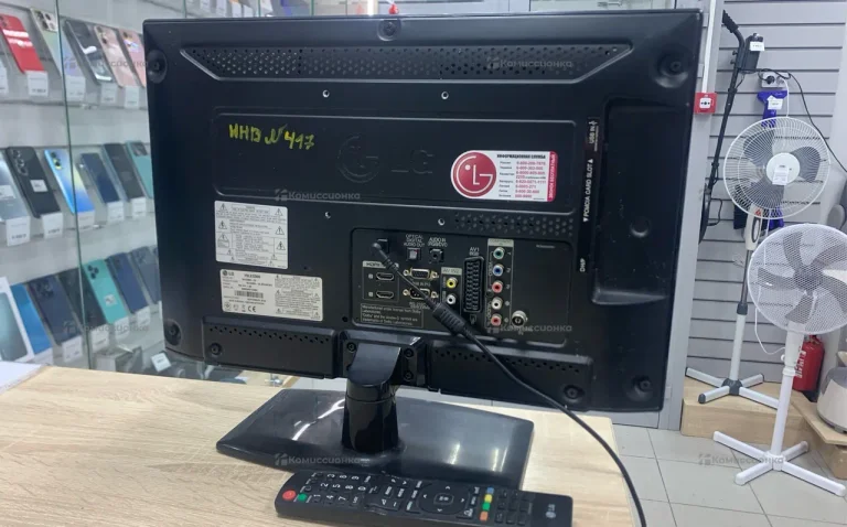 Телевизор LG 19LE3300