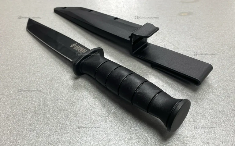 Нож тактический