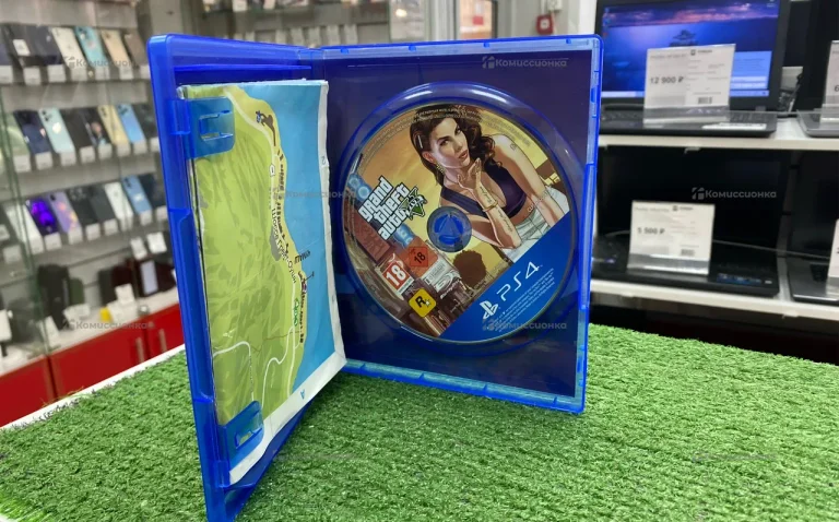 Диск для PS4 GTA V