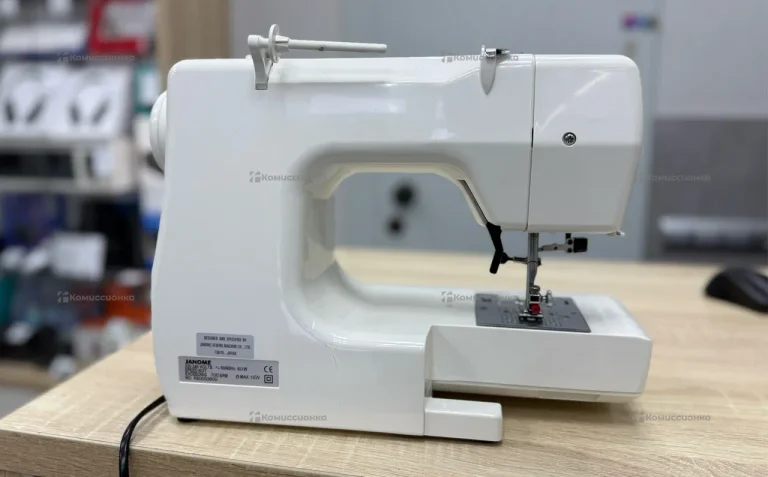 Швейная машина  Janome Jem Gold