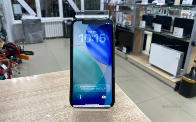 Apple iPhone 11 4/128 ГБ