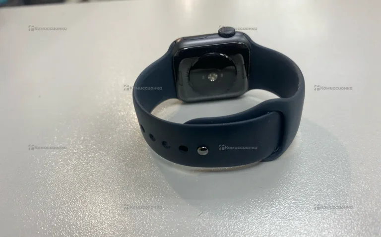 Часы  Apple Watch se