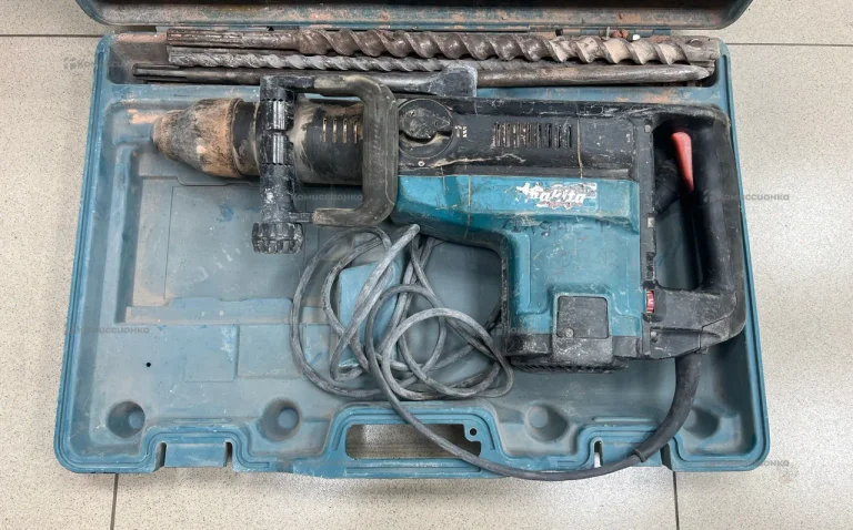 Перфоратор makita HR5001C
