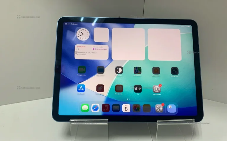 Планшет Apple iPad Air (5-го поколения) 64 ГБ Wi-F