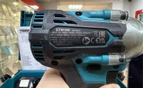 Купить Makita DTW300RTJ Аккумуляторный ударный гайковерт б/у , в Санкт-Петербург Цена:40090рублей