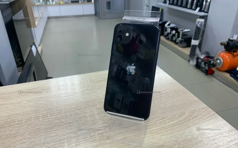 Apple iPhone 11 4/64 ГБ